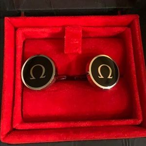Omega cuff links